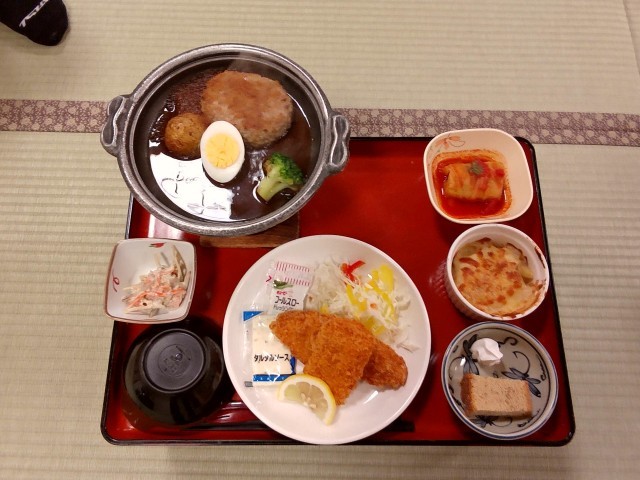 初日夜の食事