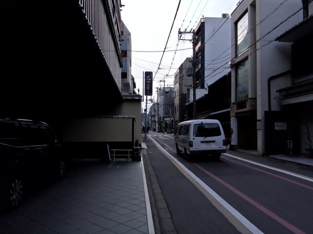 ２日目の朝、旅館前