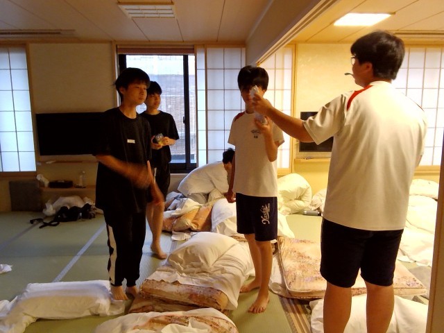 起床して、部屋の片付け