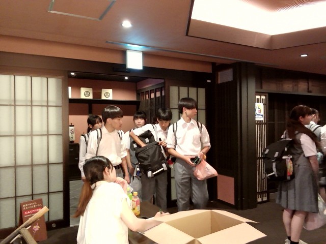 続々と旅館に戻ってきます