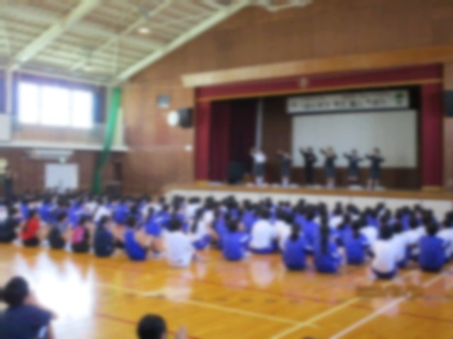 本部役員の熱いダンス